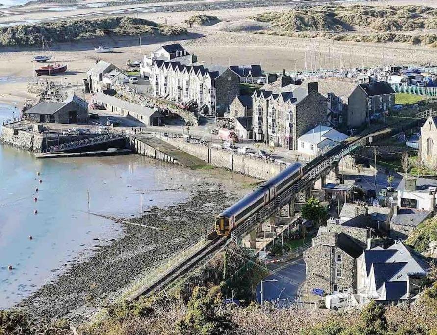 Harbourside 2 Bed Apartment, Barmouth Bridge Views Eksteriør bilde